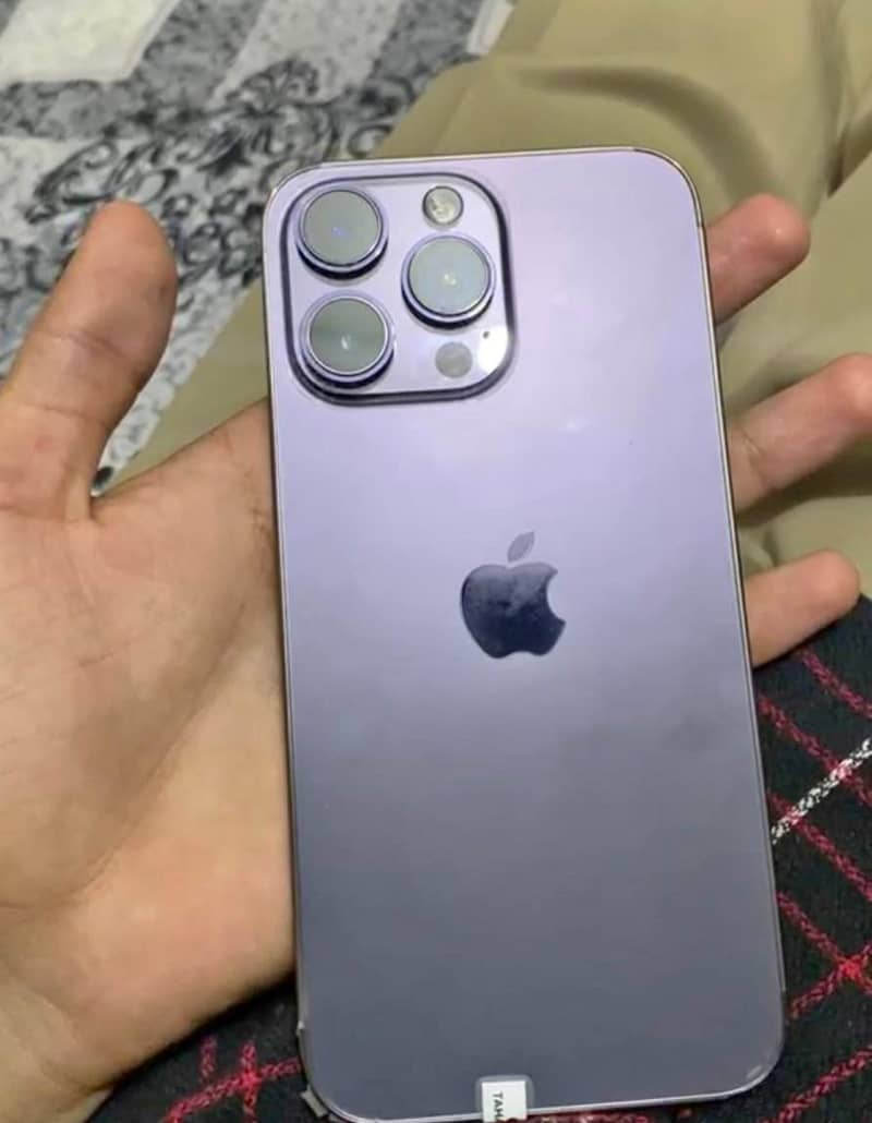 Apple iPhone 14 Pro 0