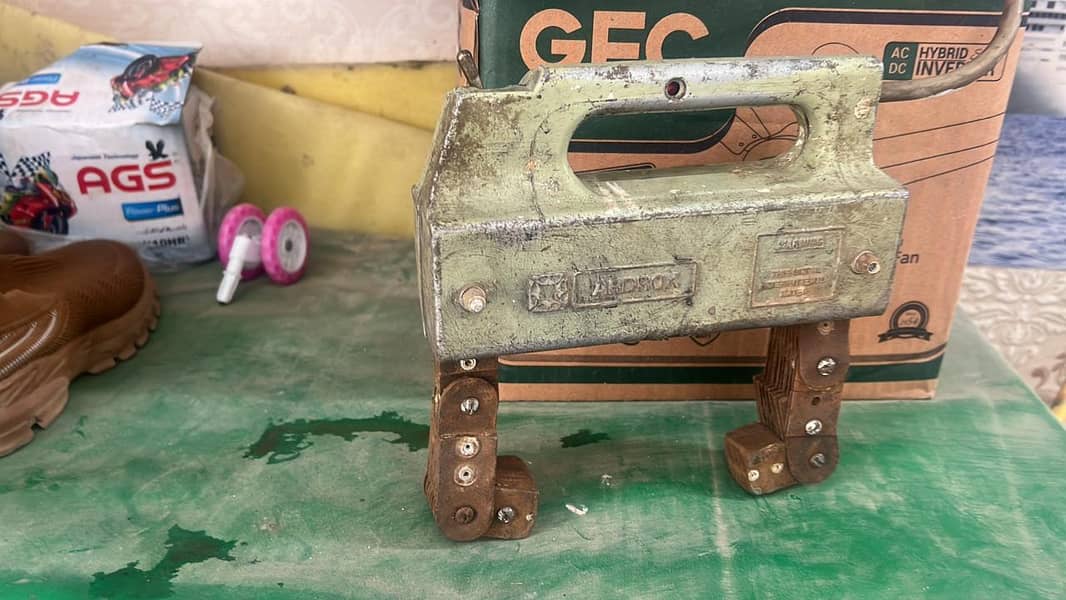 MPI YOKE (Electromagnetic) 2