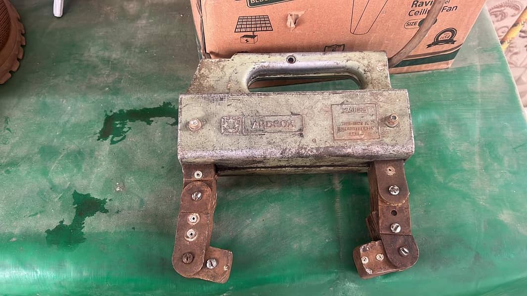 MPI YOKE (Electromagnetic) 4
