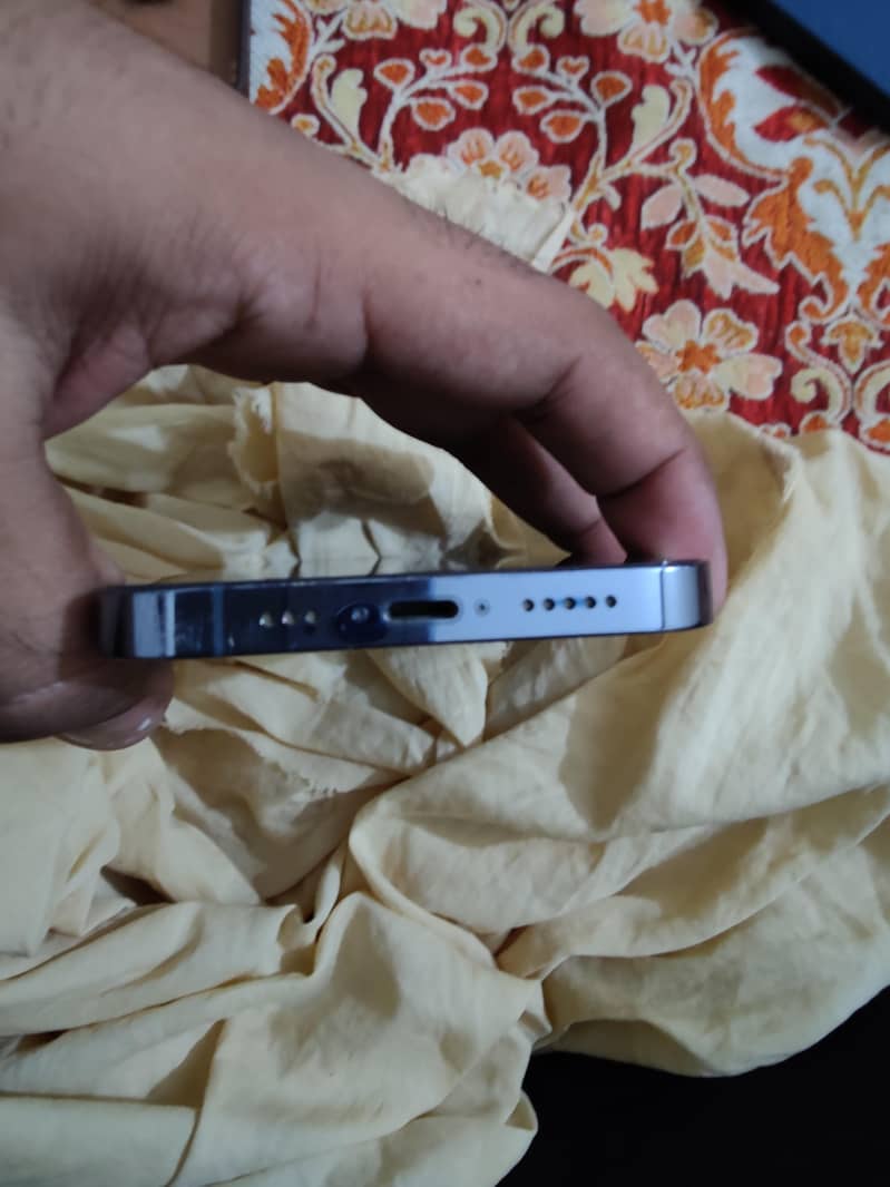 Apple iPhone 13 Pro 0