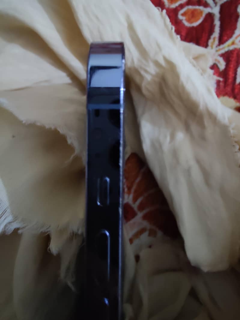 Apple iPhone 13 Pro 3