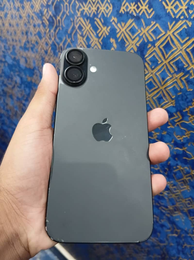 Apple iPhone 16 Plus jv 1