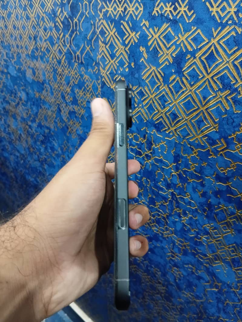 Apple iPhone 16 Plus jv 2
