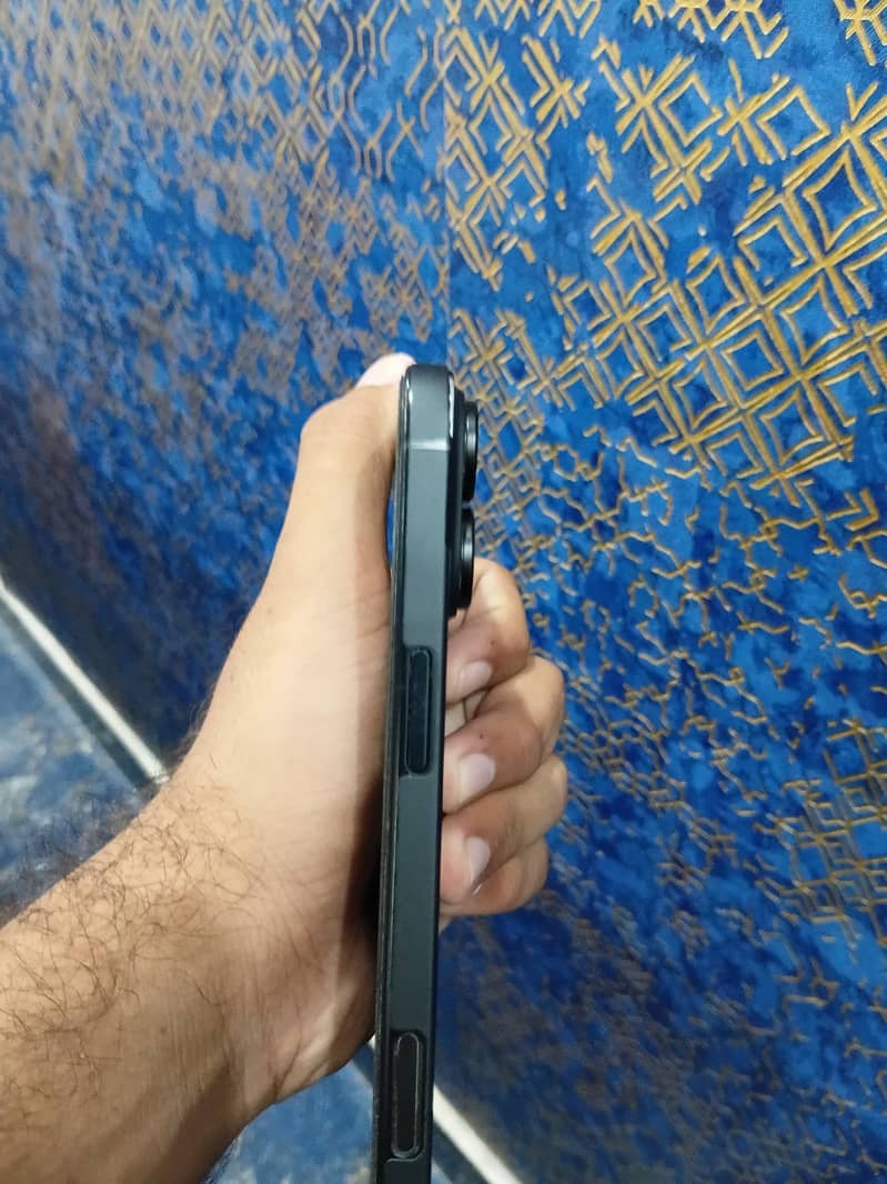 Apple iPhone 16 Plus jv 5