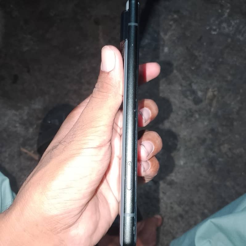 Google Pixel 6 4