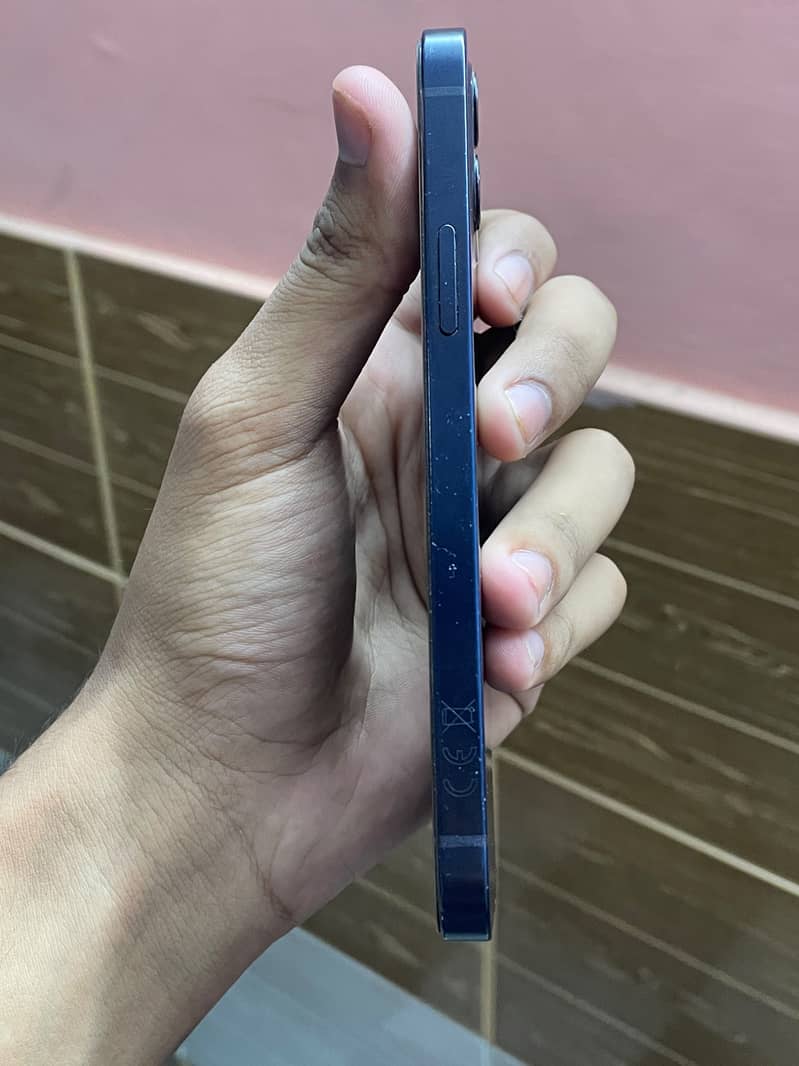 Apple iPhone 12 5