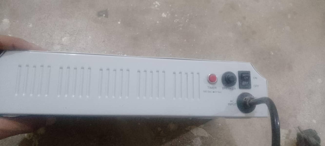 voltage stabilizer 4