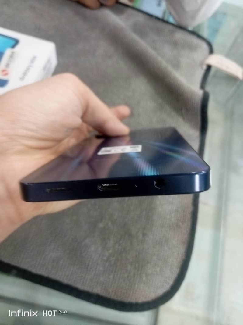 Samsung Mobile A06 4