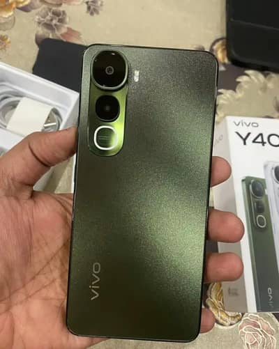 Vivo Y400 12gb256gbMy WhatsApp number 03292431677