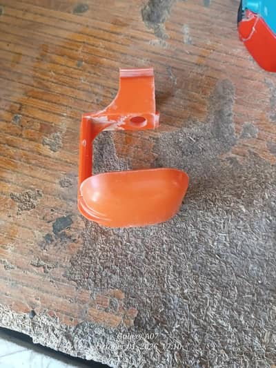 Poultry Nipple Drinker Drip Cups for Poultry Farm