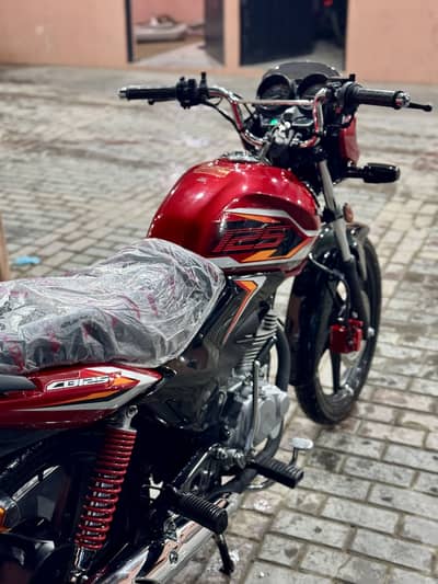 HONDA CB 125 F