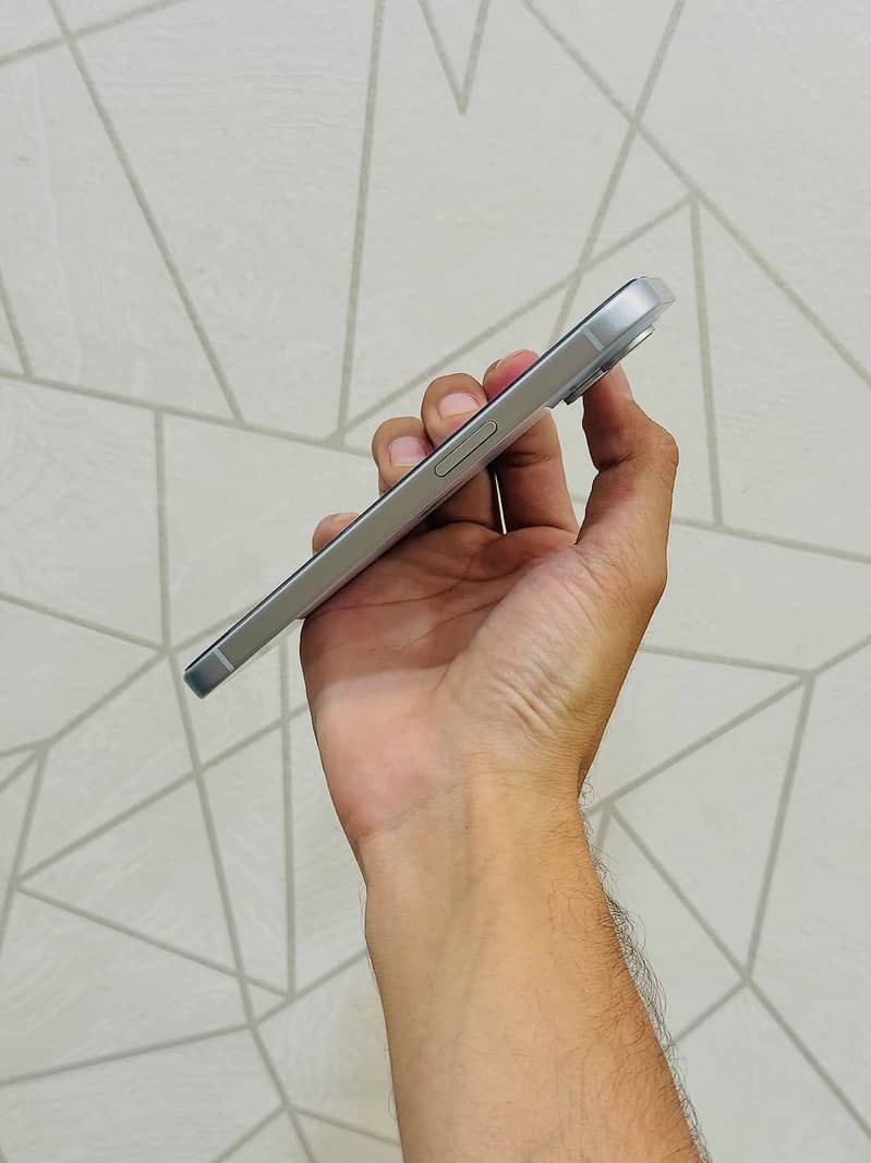 Apple iPhone 15 1