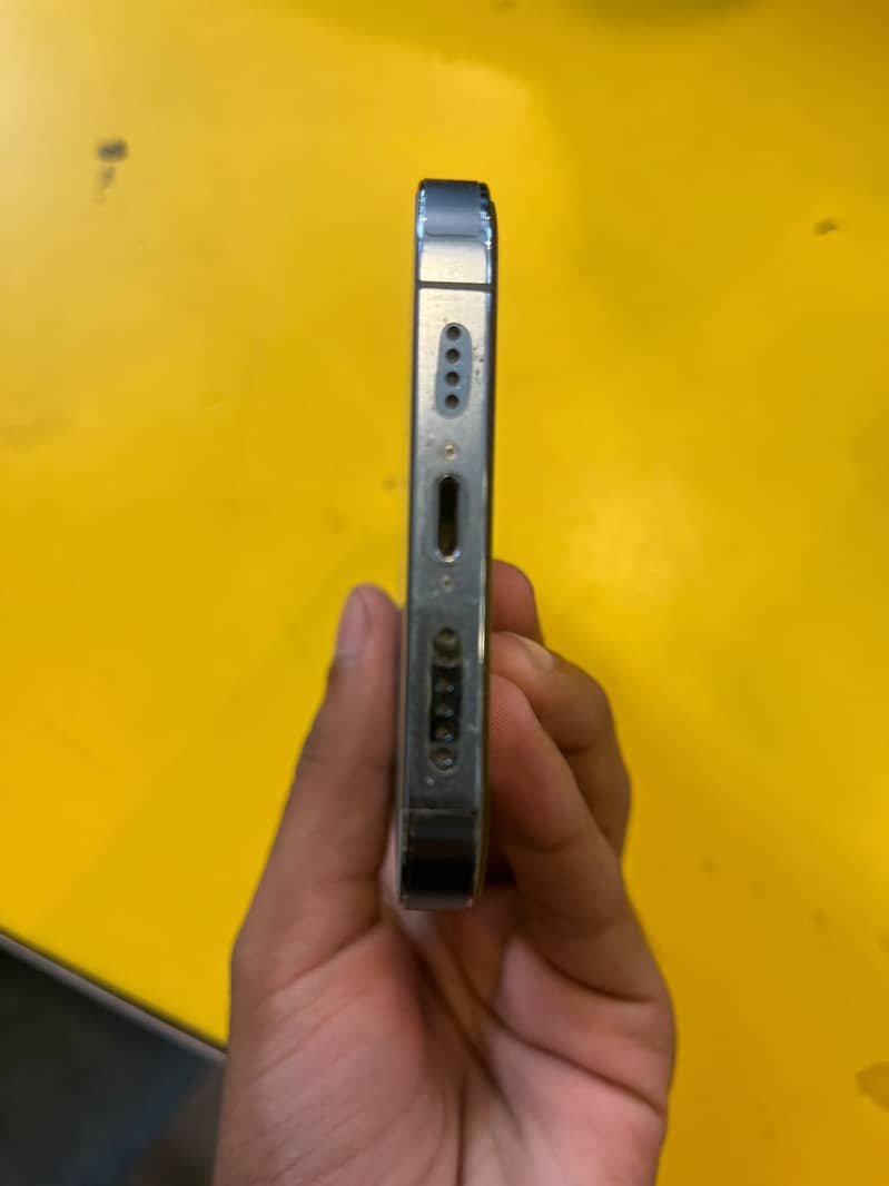 Apple iPhone 13 Pro Max 3