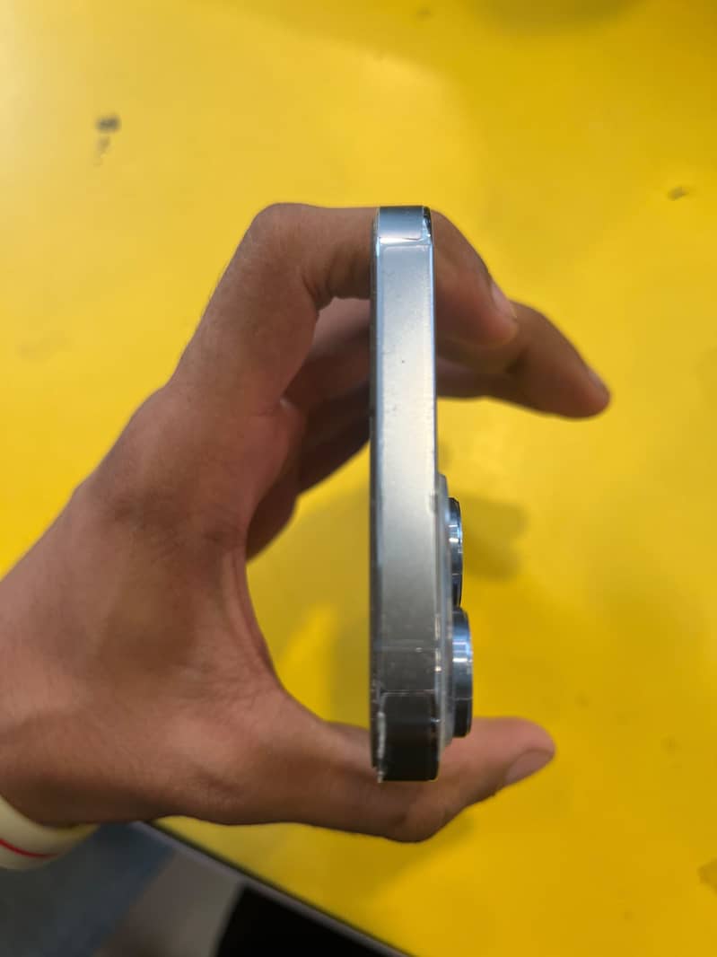 Apple iPhone 13 Pro Max 5