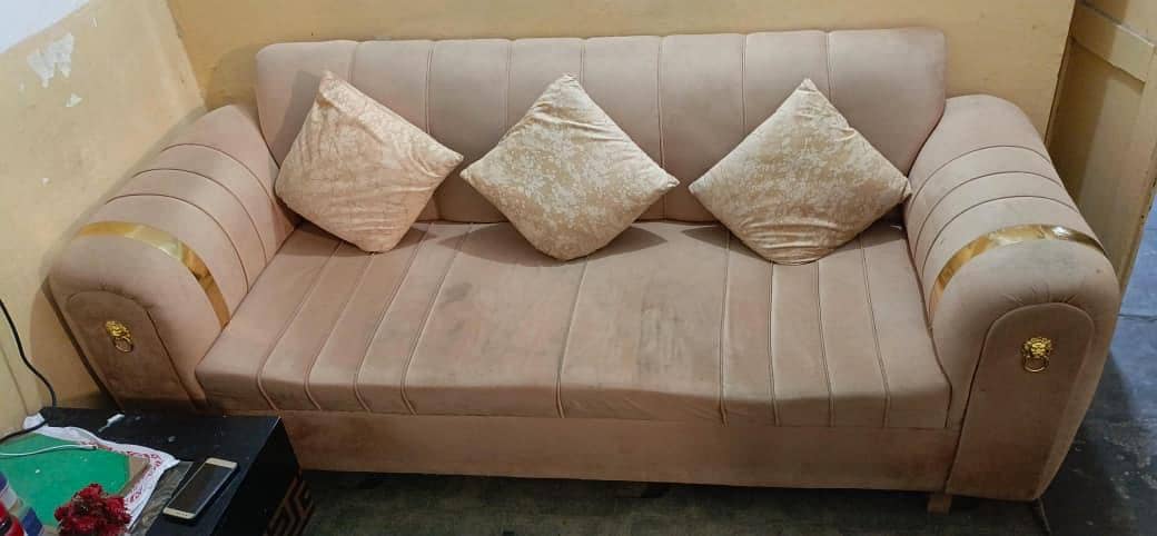 Sofa Set for sale slight used solid frame. 0