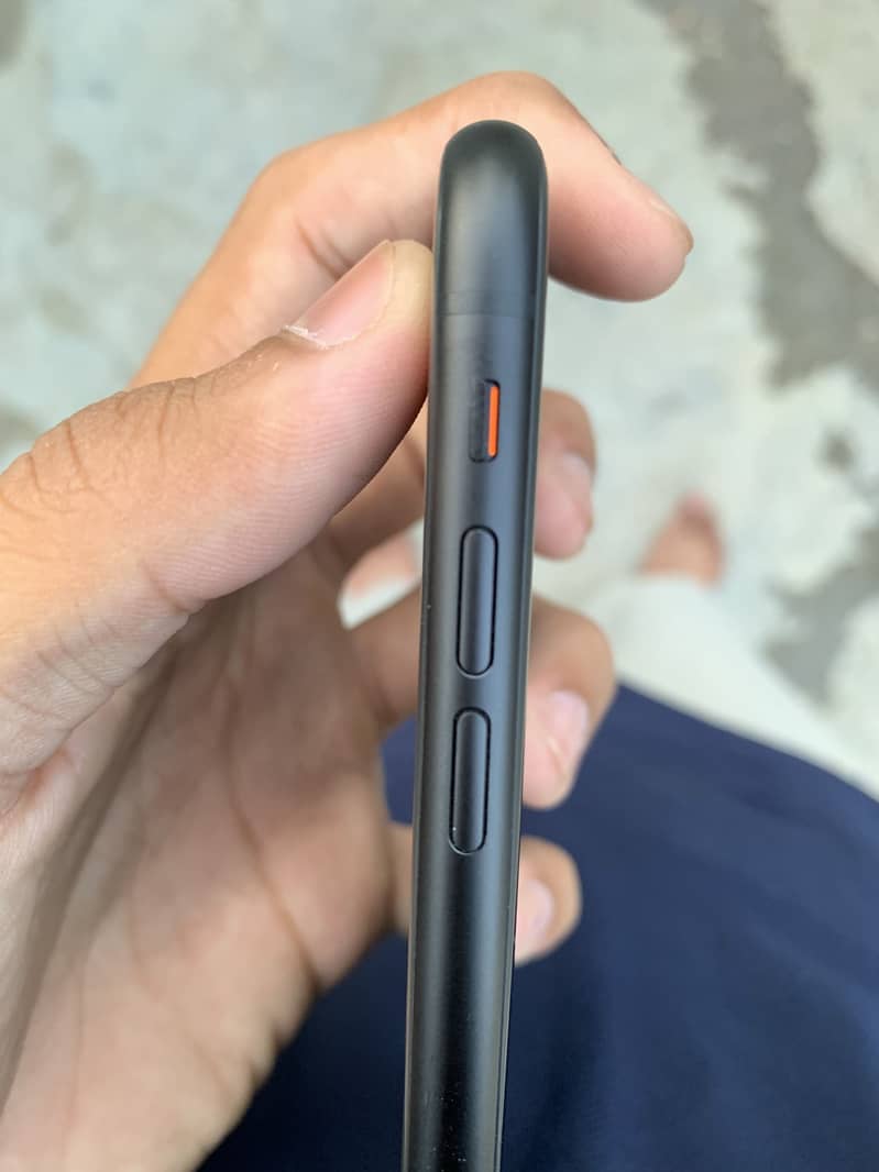Apple iPhone XR 5