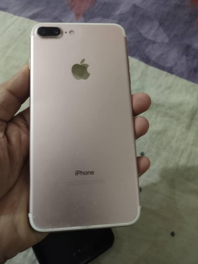 Apple iPhone 7 Plus 2