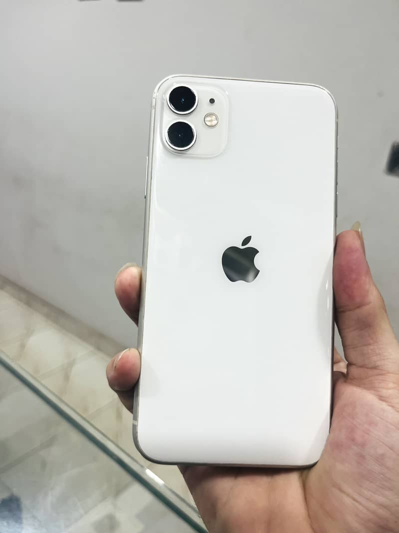 Apple iPhone 11 0