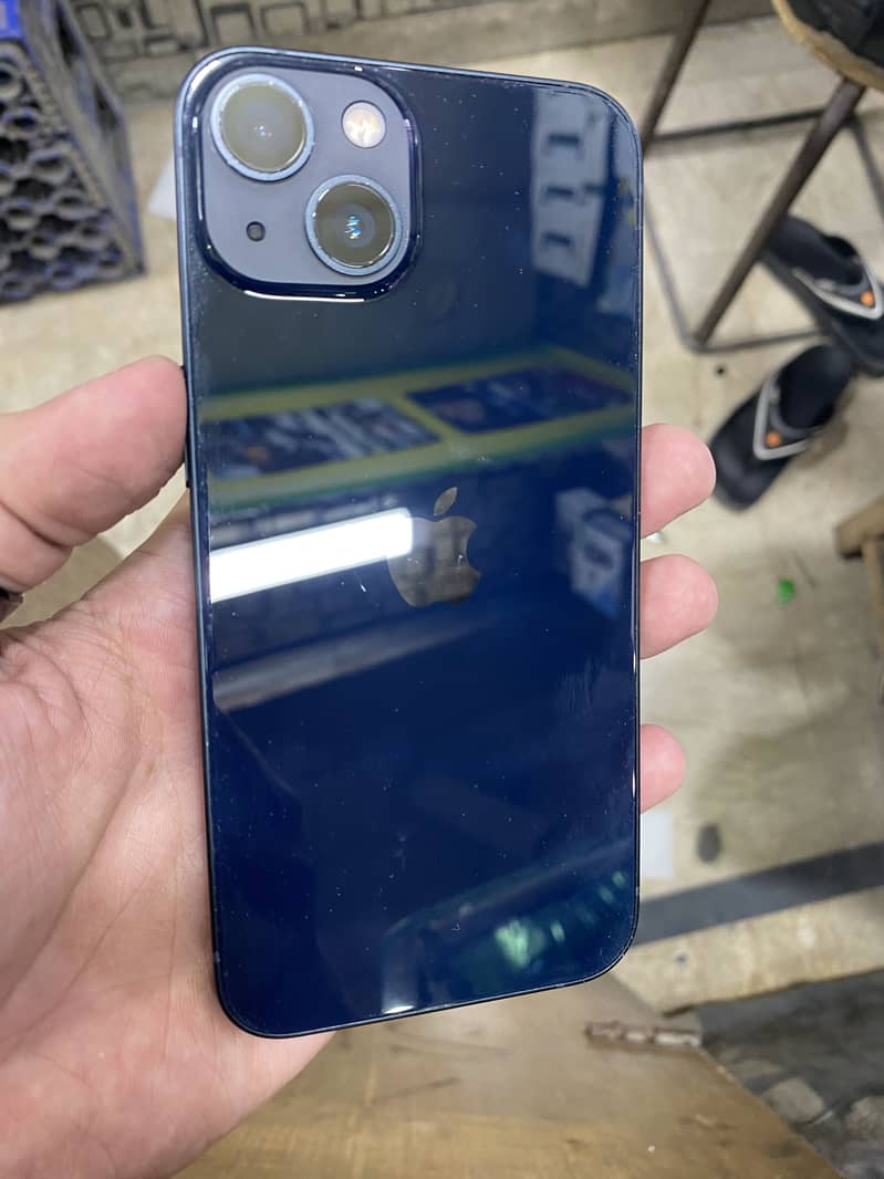 Apple iPhone 13 2