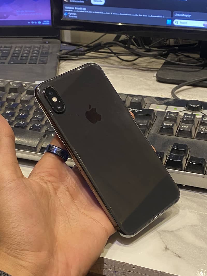 Apple iPhone X 3