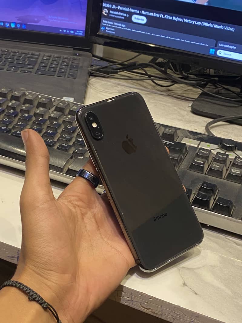 Apple iPhone X 6