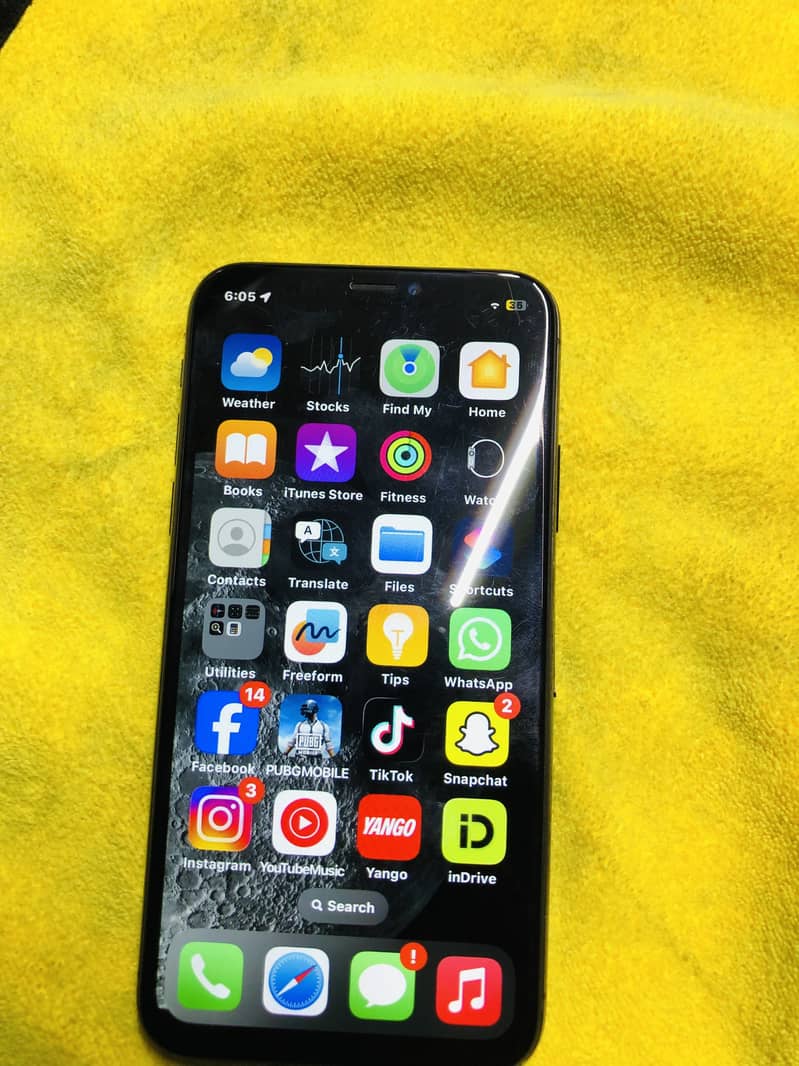 Apple iPhone X 3