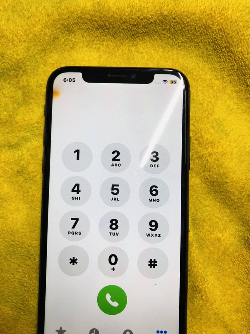 Apple iPhone X 4
