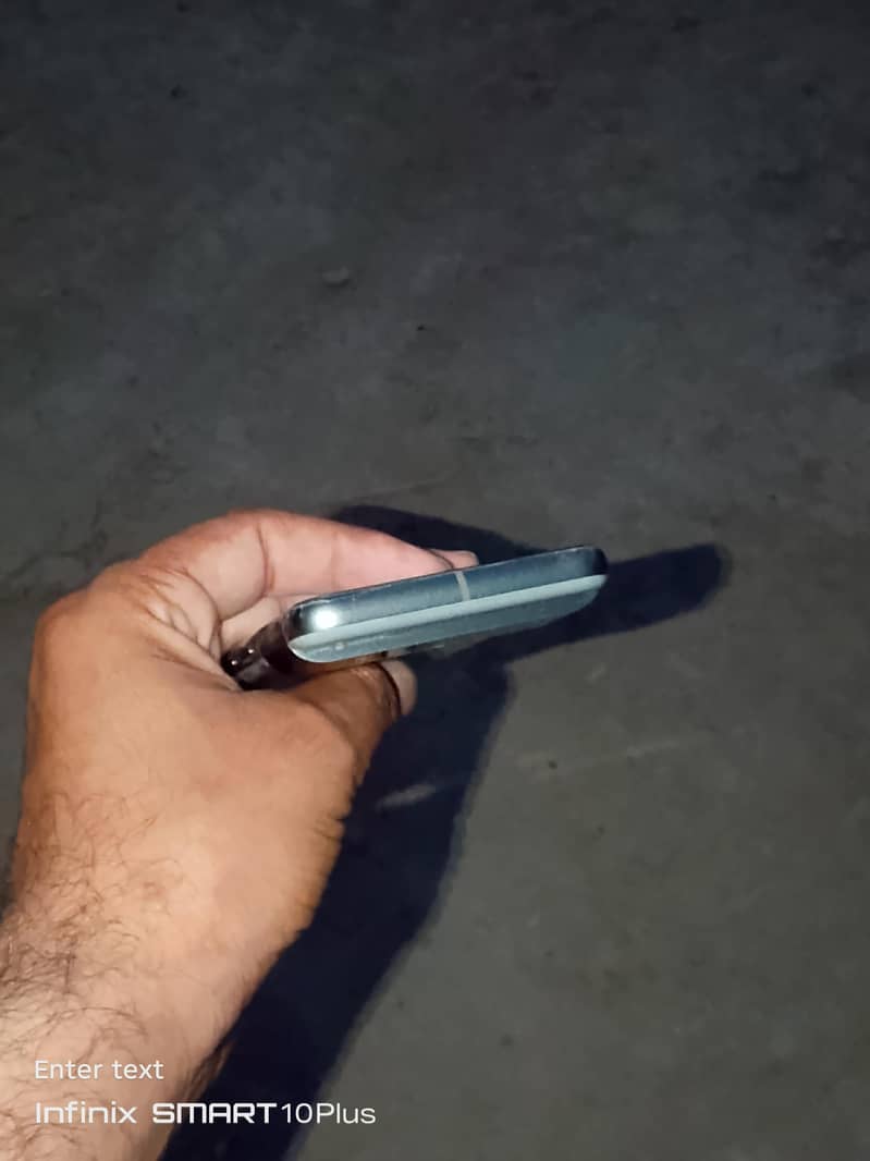 Google Pixel 8 4