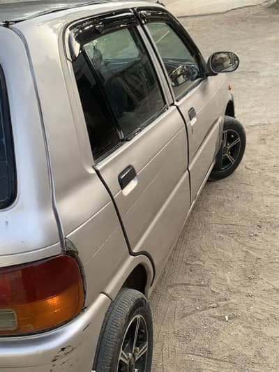 Daihatsu Cuore 2004