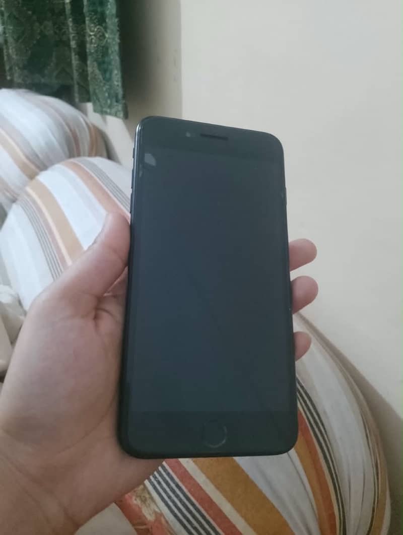 Apple iPhone 7 Plus 4
