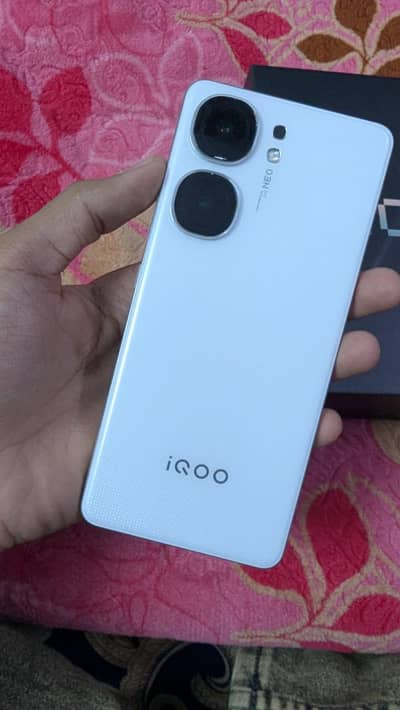 Vivo iQOO Neo9