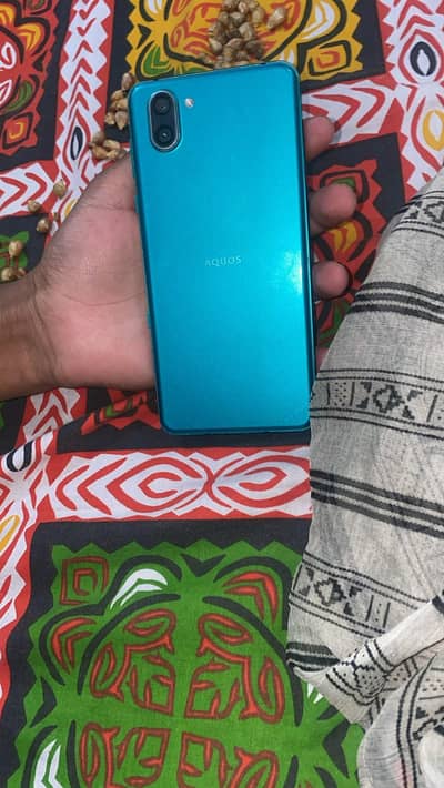 Sharp Aquos R3