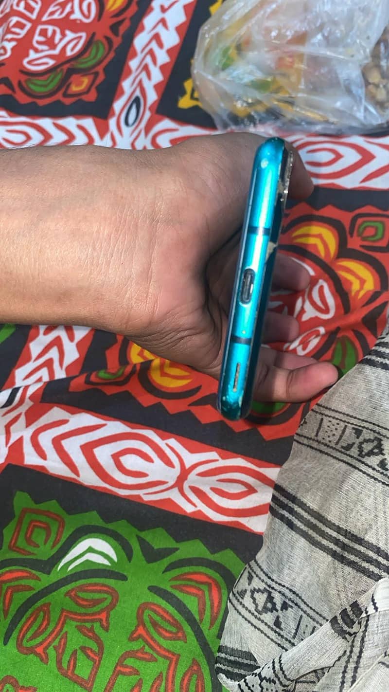Sharp Aquos R3 2