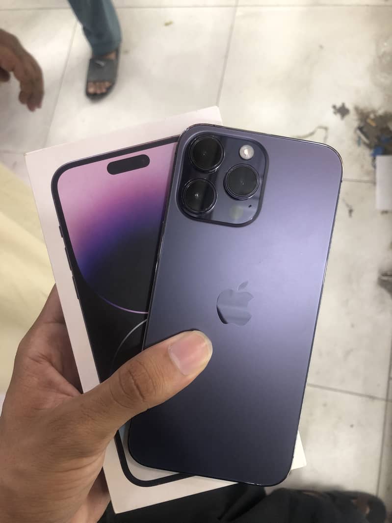 Apple iPhone 14 Pro Max 0