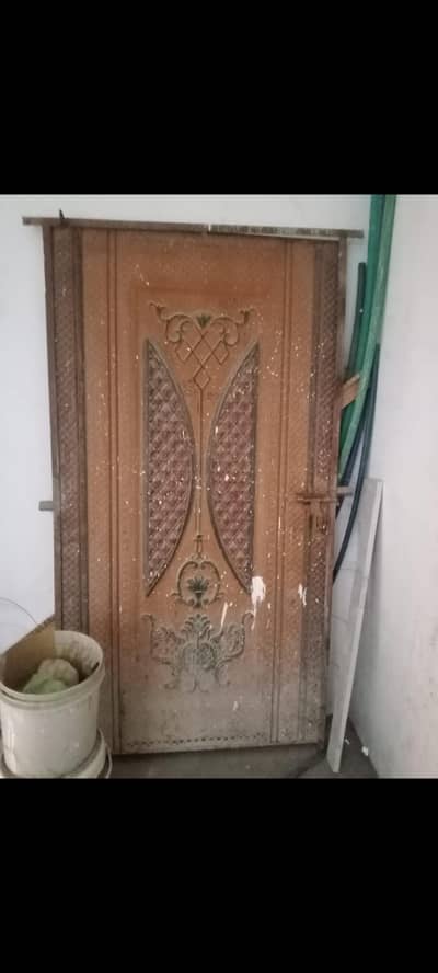 just paint krna hy baki bilkul new hy door or garil bilkl new hy