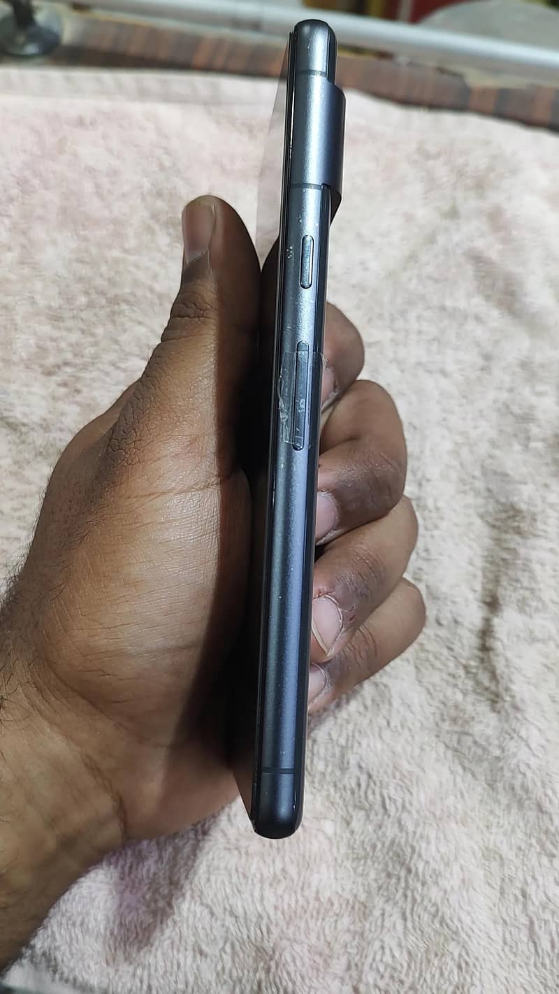 Google Pixel 7 4