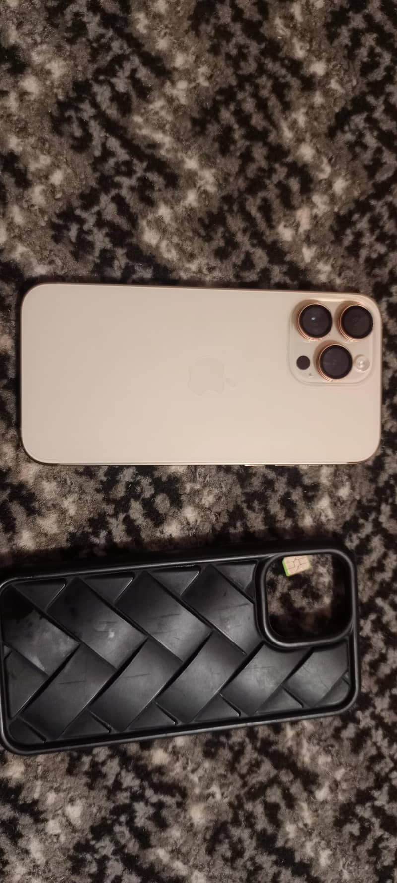Apple iPhone 14 Pro Max 1