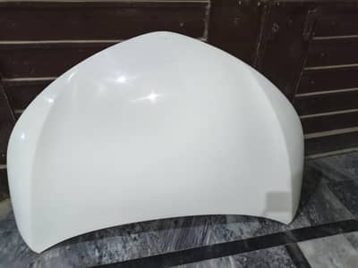 Toyota Corolla gli 2019 model bonnet