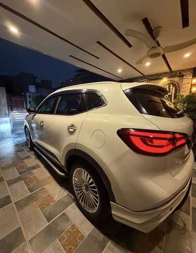 MG HS 2021
