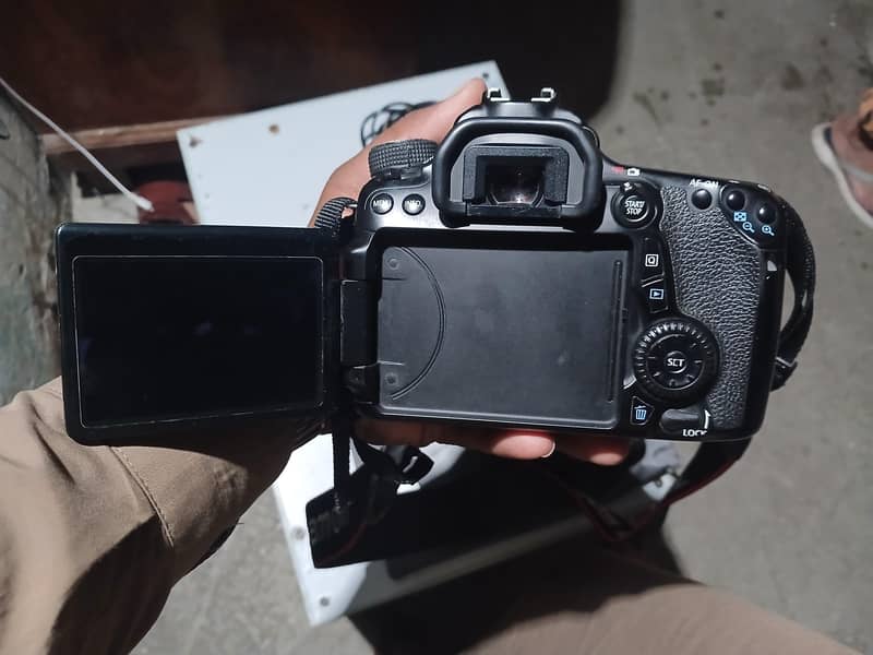 Canon EOS 70D 3