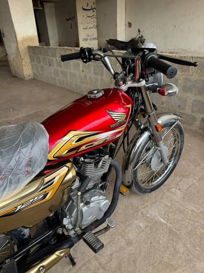 Honda 125 golden edition