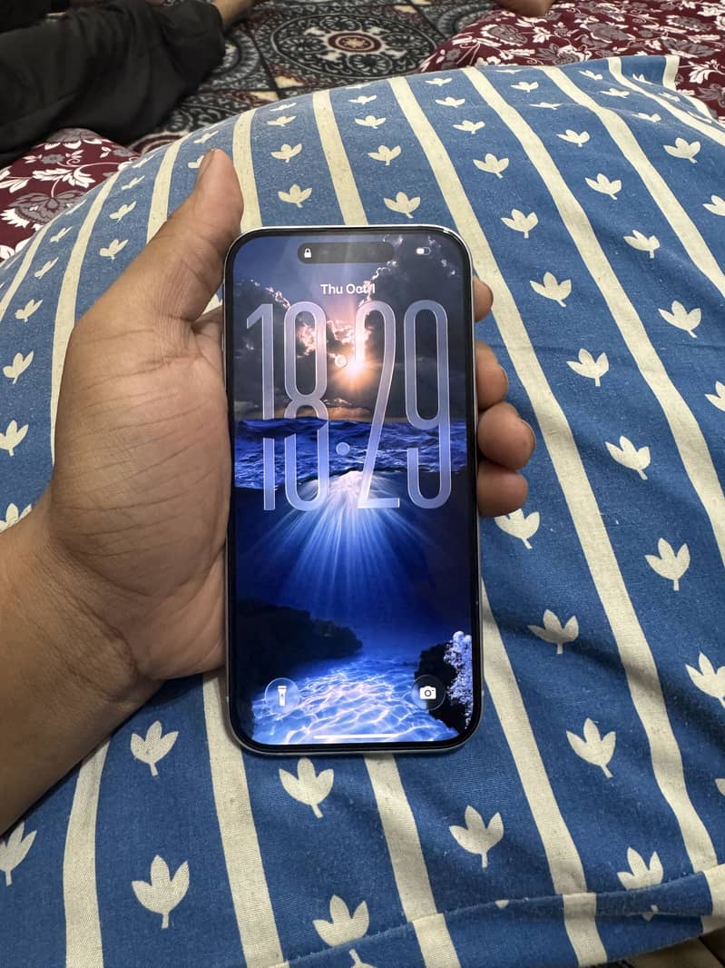 Apple iPhone 15 6