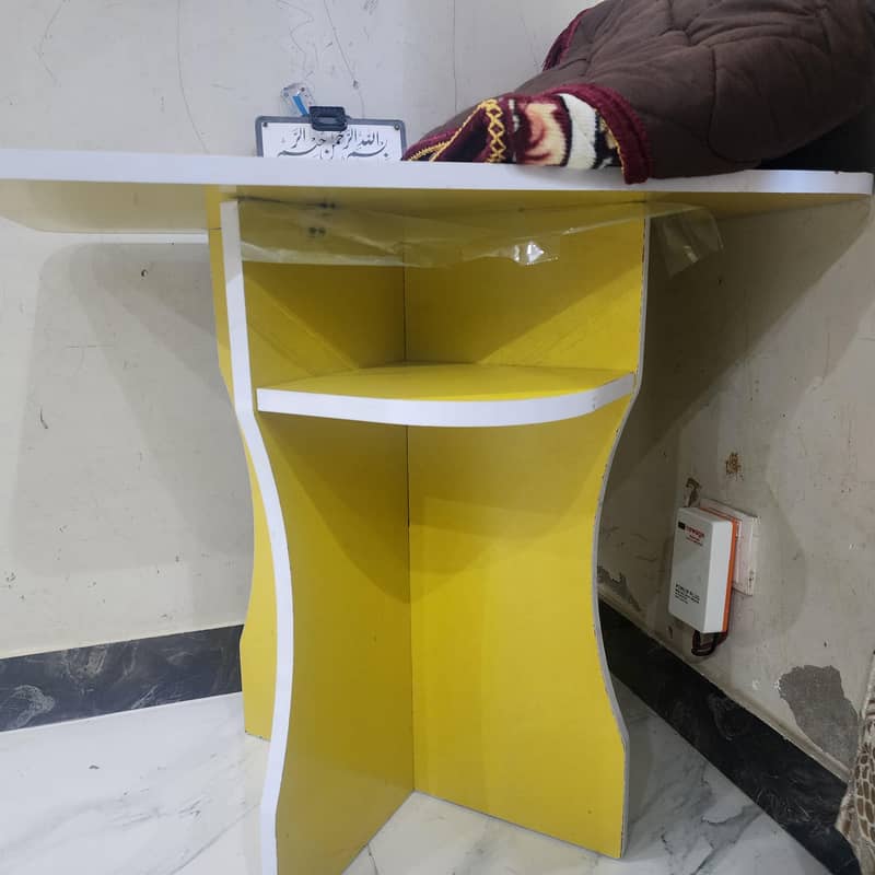 study table for kids 3