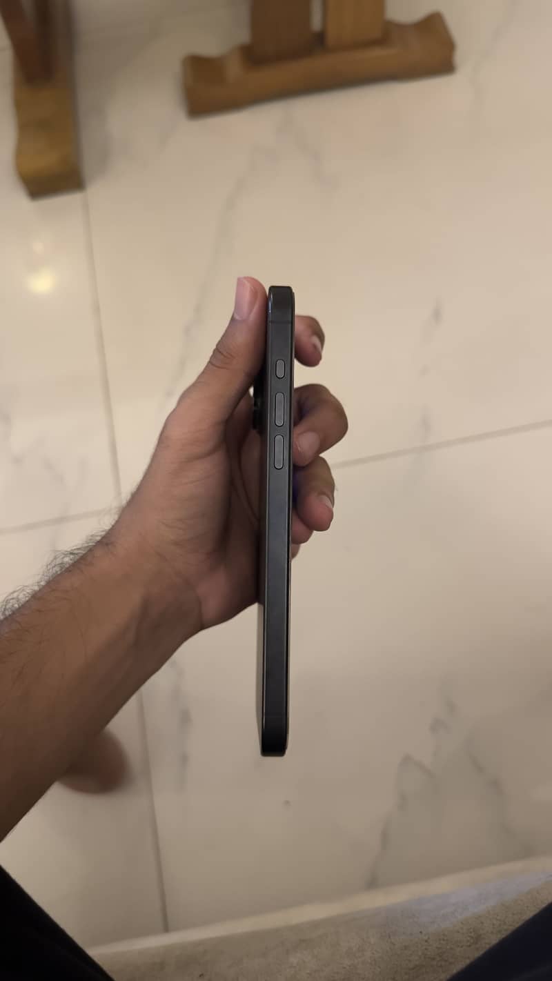 Apple iPhone 15 Pro Max 0
