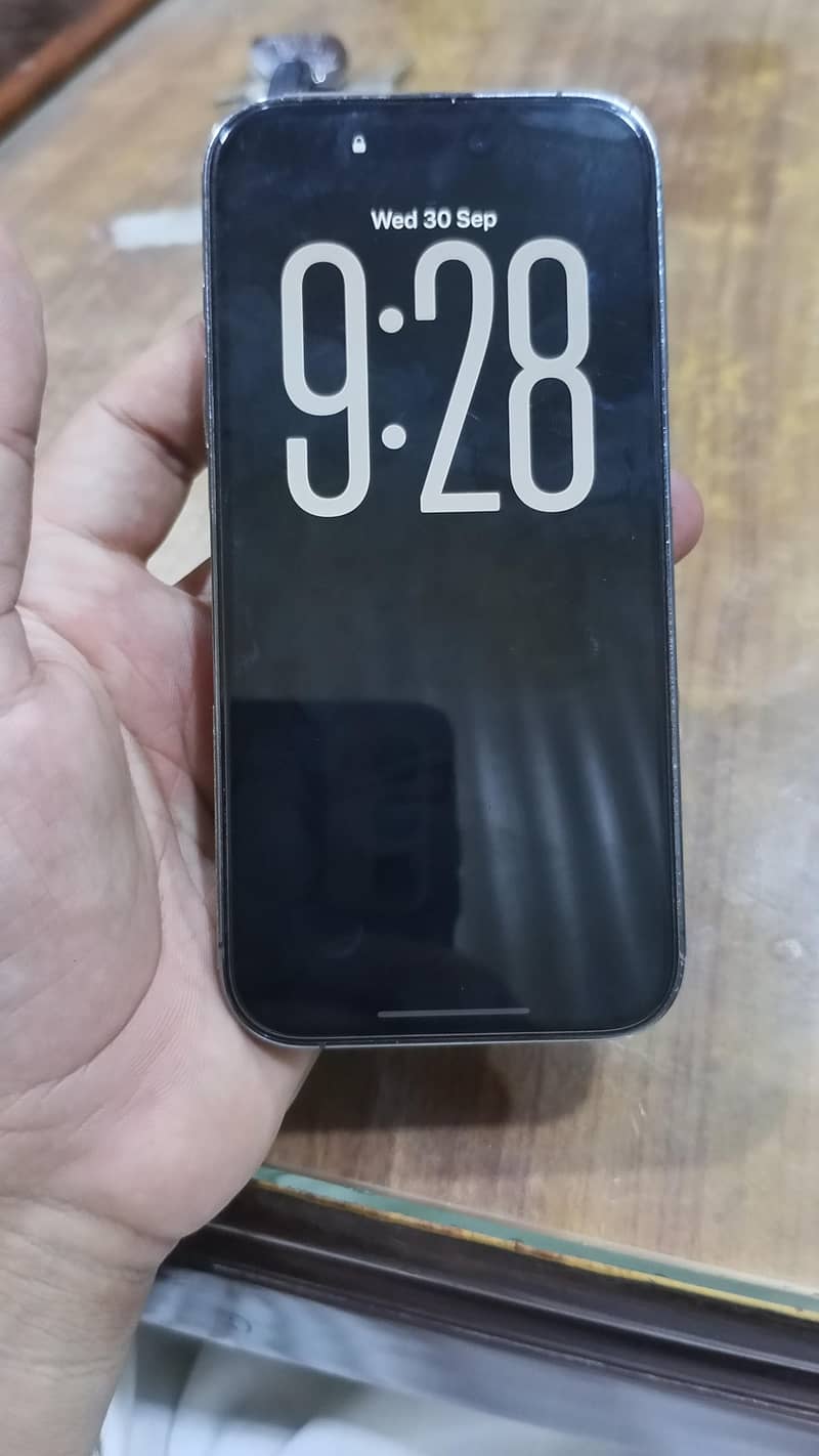 Apple iPhone 14 Pro 1