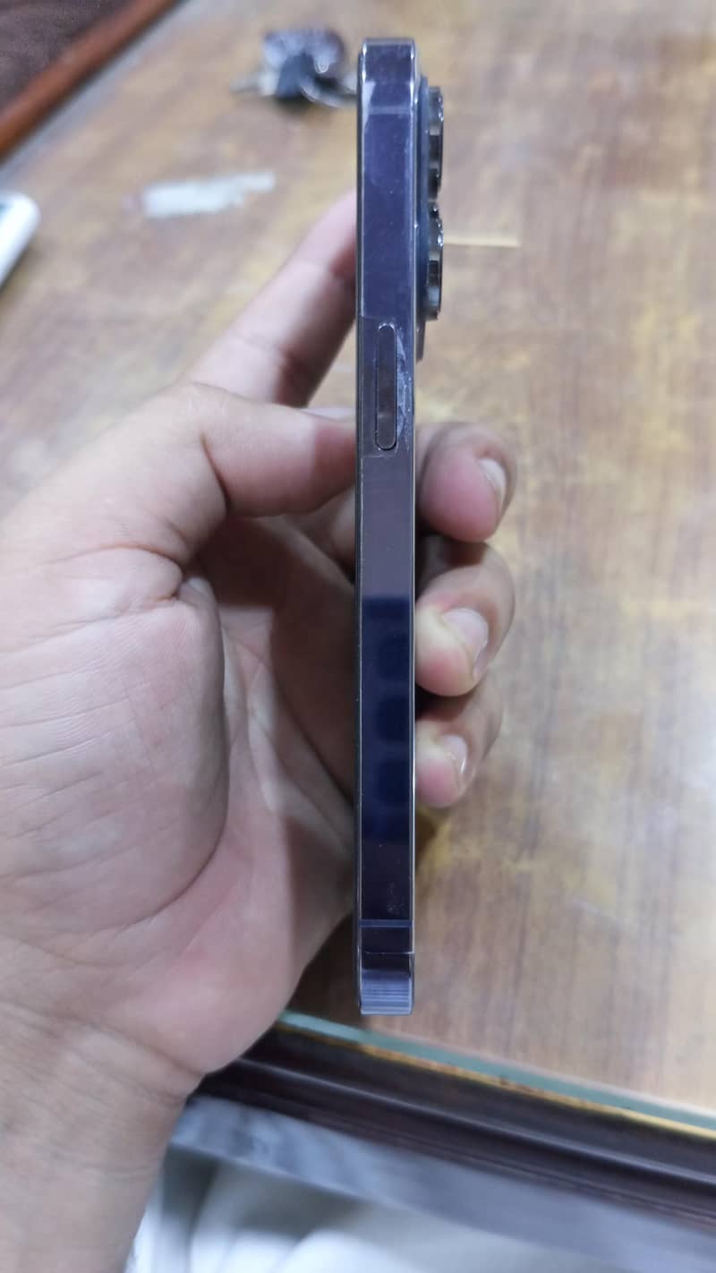 Apple iPhone 14 Pro 2