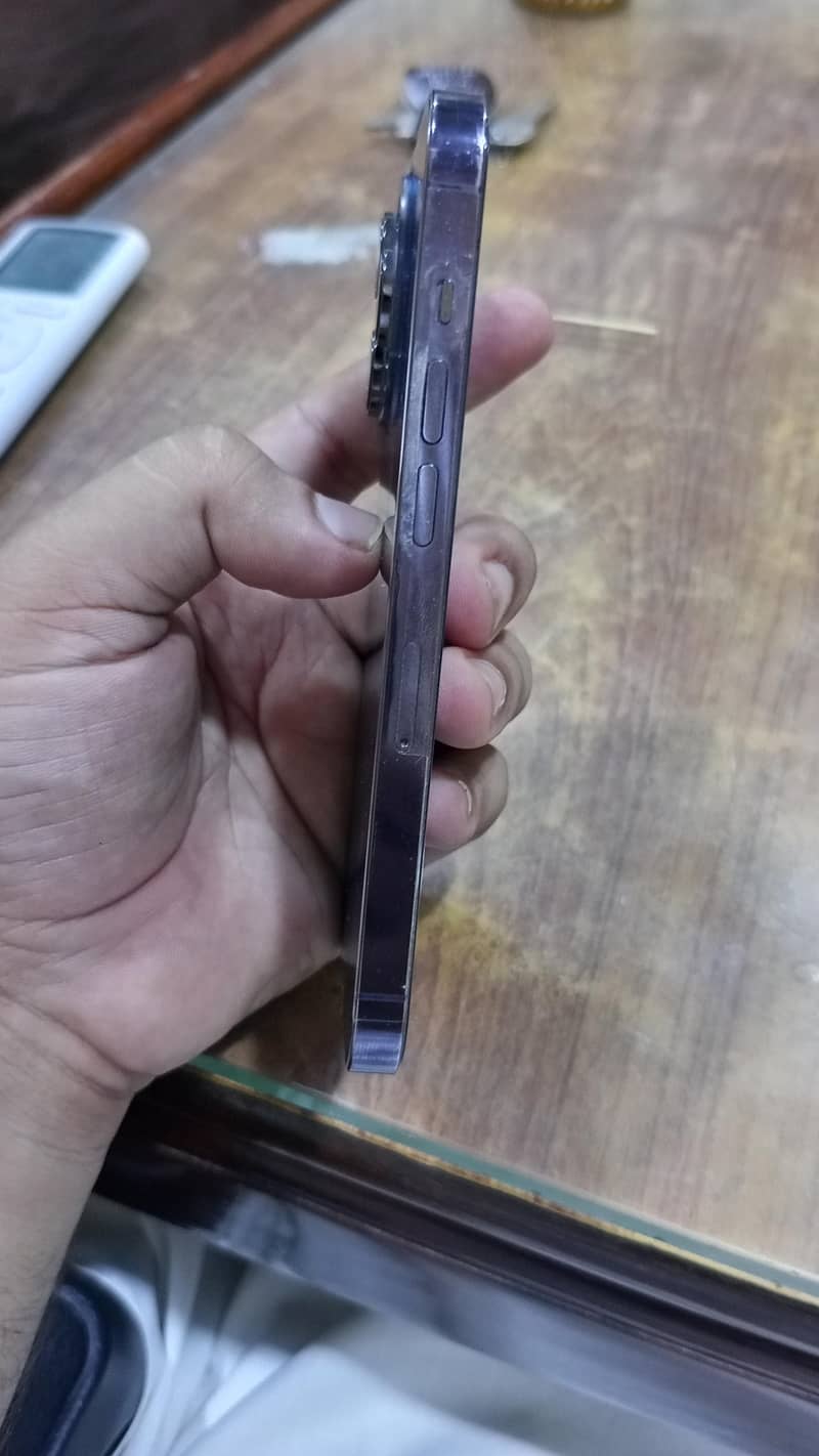 Apple iPhone 14 Pro 4