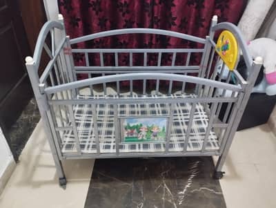 baby cot