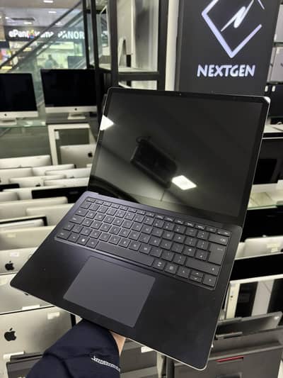 Microsoft Surface Laptop 5 13"Core i7 12th Gen | 32GB RAM | 512GB SSD