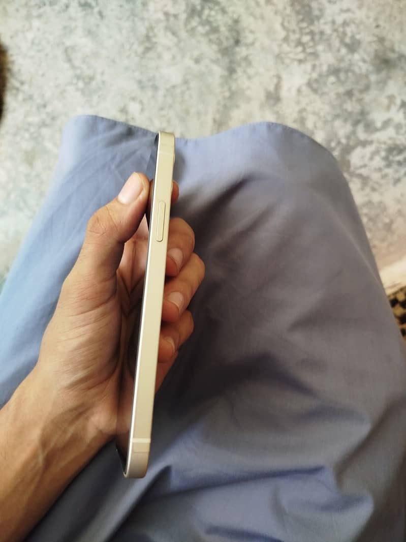 Apple iPhone 12 3